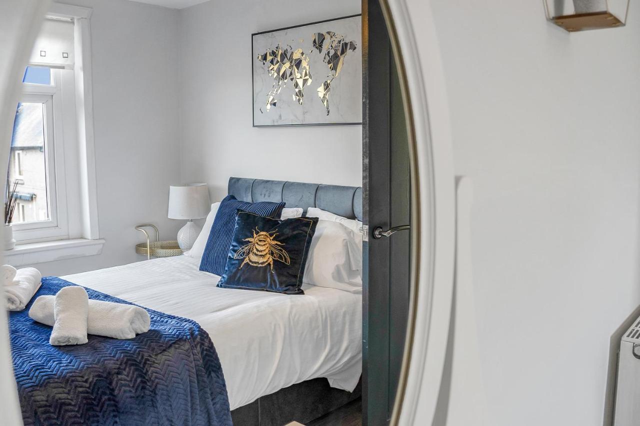 Modern & Spacious 2 Bedroom House - Free Parking - Front & Back Garden - Private Main Door Entrance Edimburgo Exterior foto