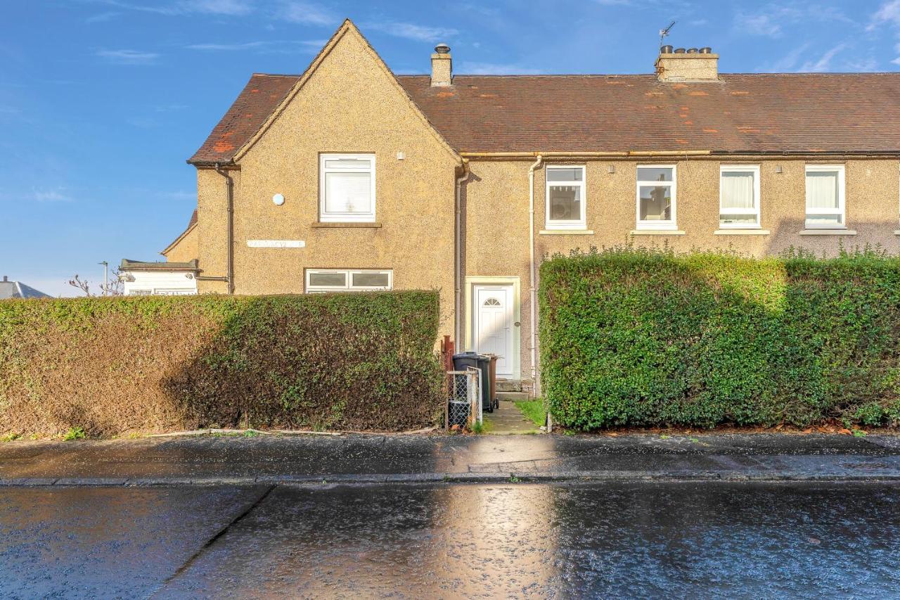 Modern & Spacious 2 Bedroom House - Free Parking - Front & Back Garden - Private Main Door Entrance Edimburgo Exterior foto